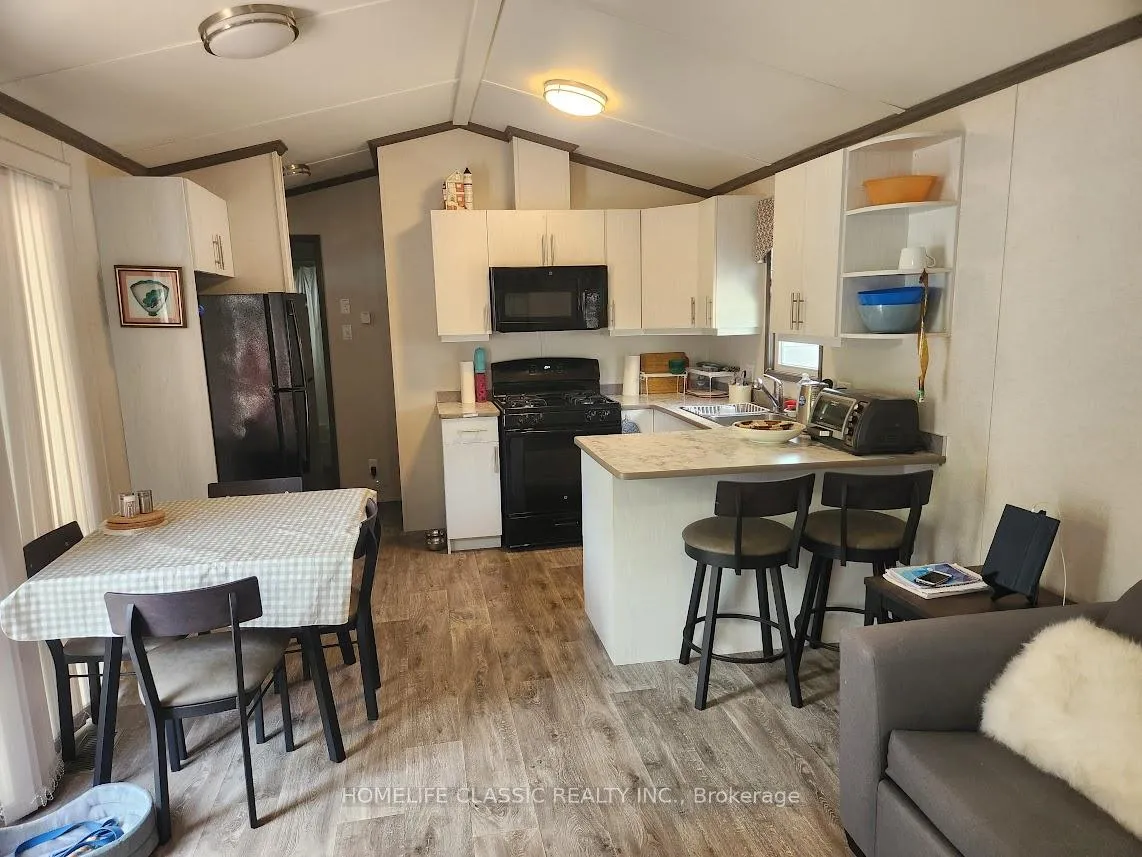 Photo 3 of Unit 645, 225 Platten Boulevard, Scugog, Rural Scugog — HOMEH