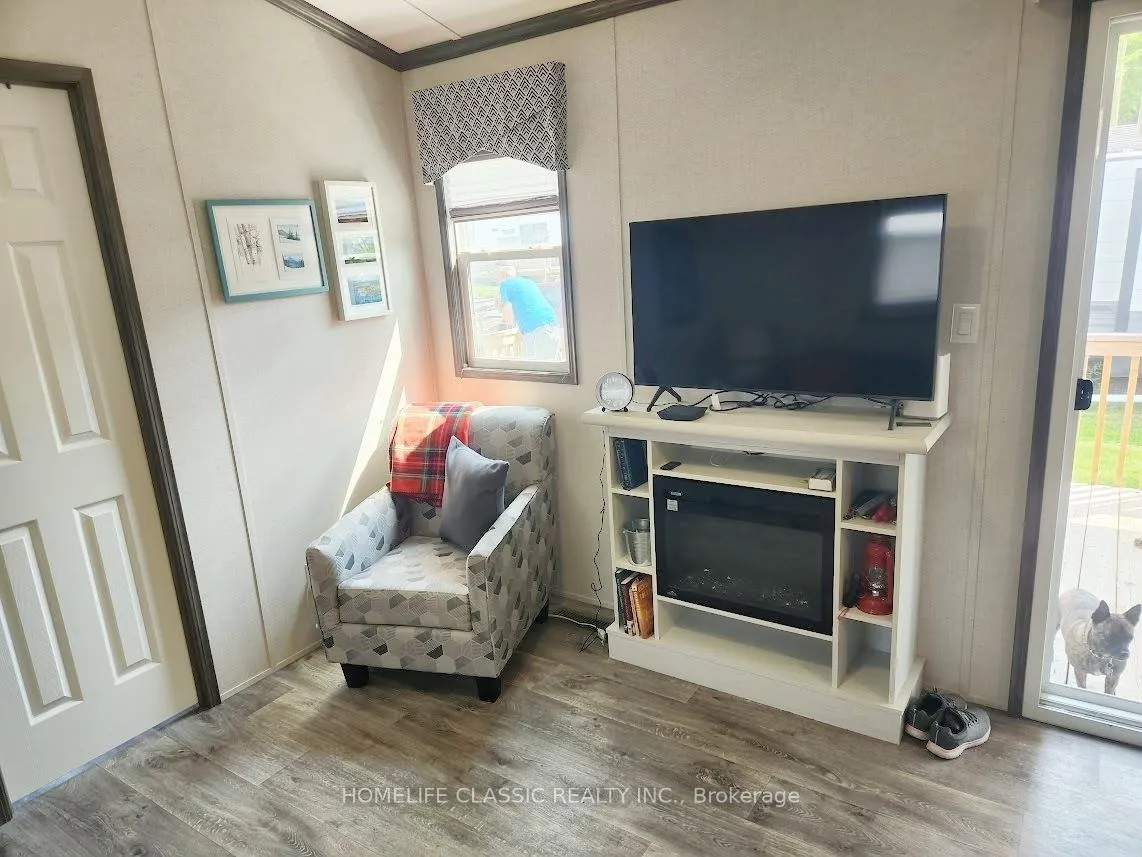 Photo 6 of Unit 645, 225 Platten Boulevard, Scugog, Rural Scugog — HOMEH
