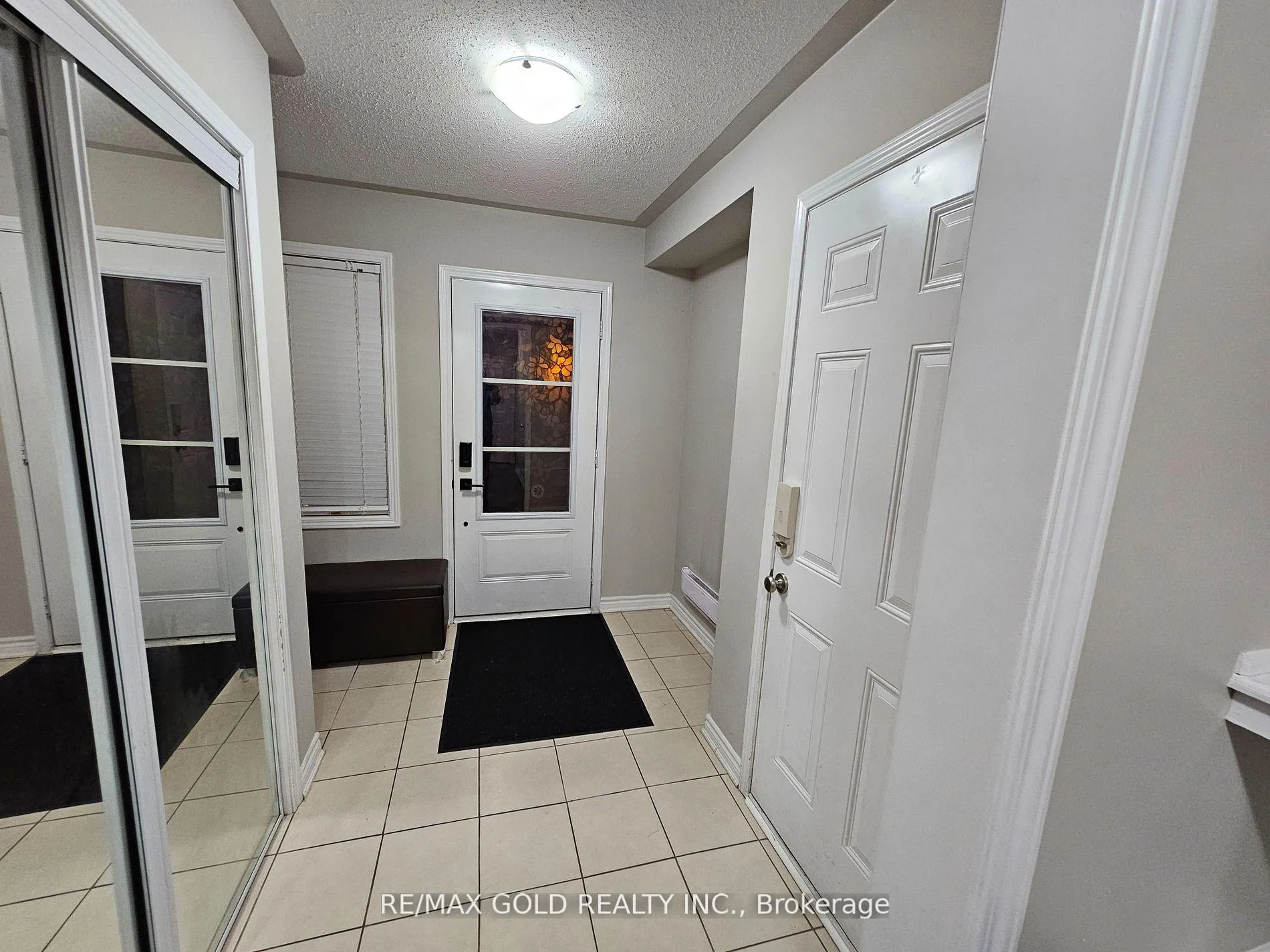 Photo 4 of 94 Baycliffe Crescent, Brampton, Northwest Brampton — HOMEH