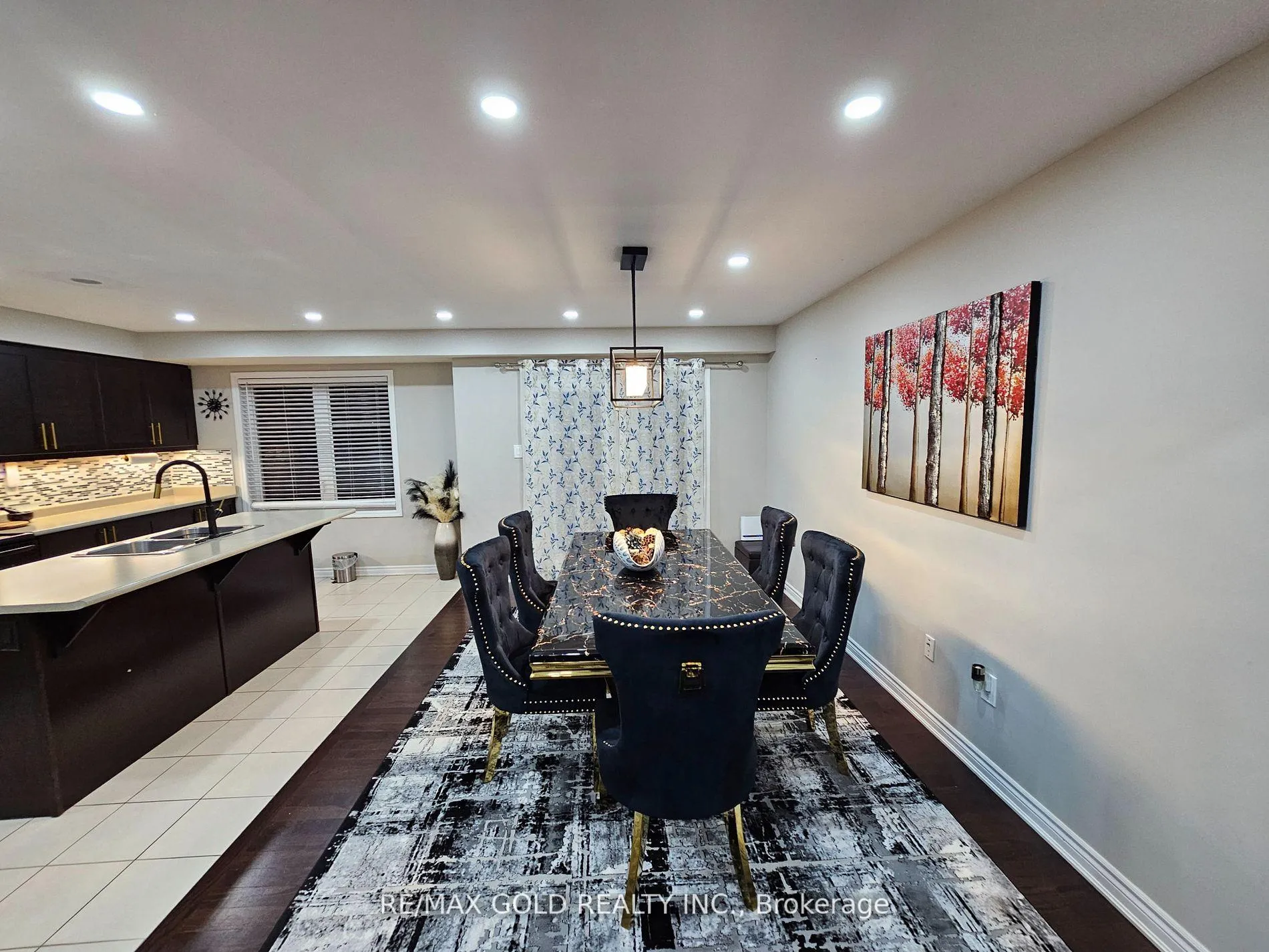 Photo 9 of 94 Baycliffe Crescent, Brampton, Northwest Brampton — HOMEH