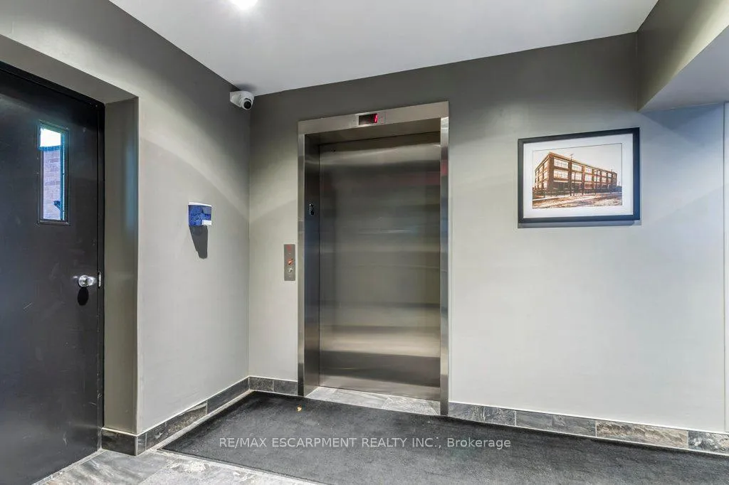 Photo 6 of Unit 405, 50 Main Street, Hamilton, Dundas — HOMEH