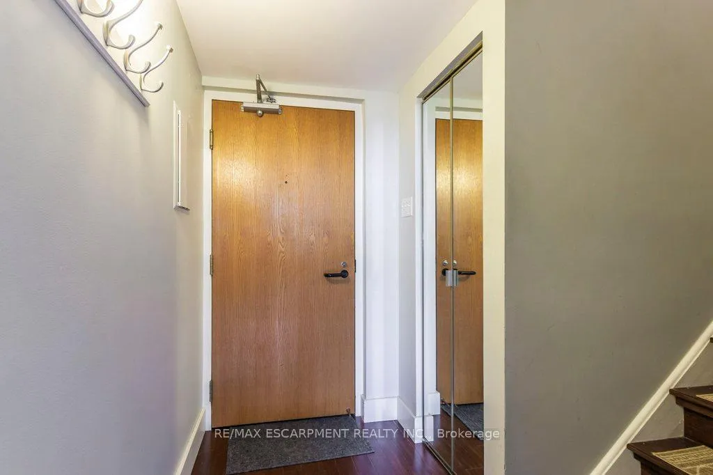 Photo 8 of Unit 405, 50 Main Street, Hamilton, Dundas — HOMEH