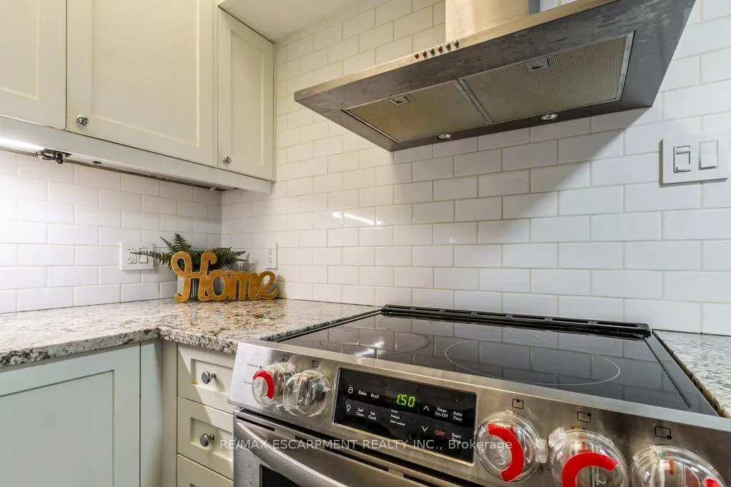 Photo 13 of Unit 405, 50 Main Street, Hamilton, Dundas — HOMEH