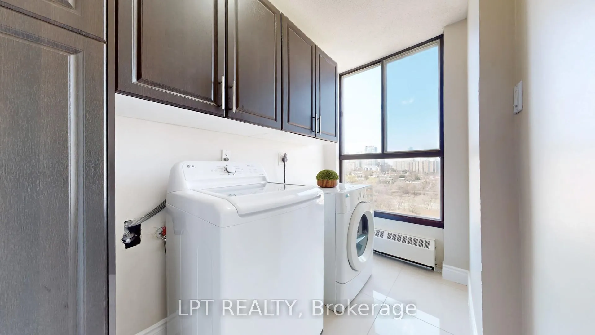 Photo 36 of Unit 1503, 3170 Kirwin Avenue, Mississauga, Cooksville — HOMEH