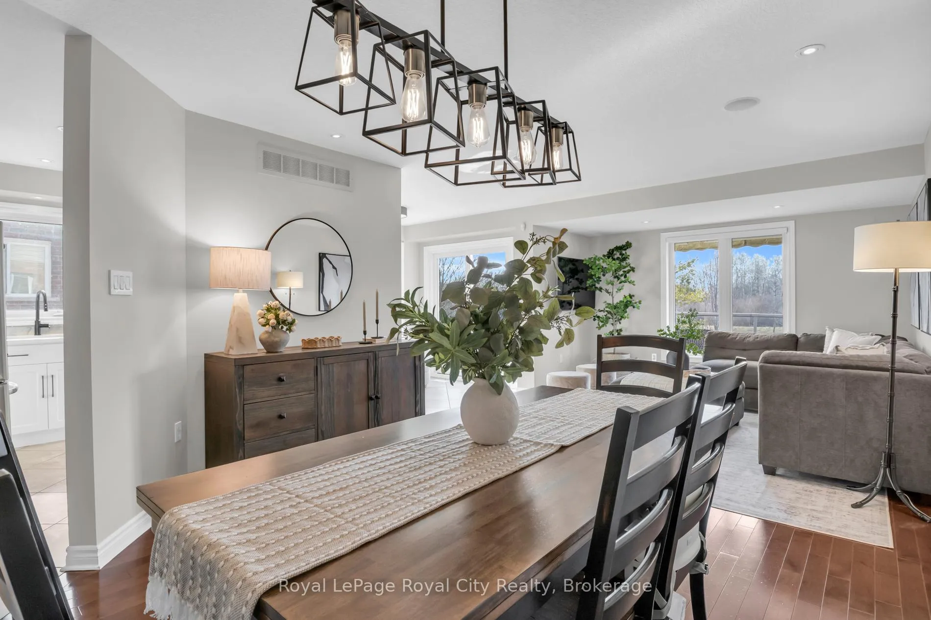 Photo 4 of 71 Vaughan Street, Guelph, Clairfields/Hanlon Business Park — HOMEH