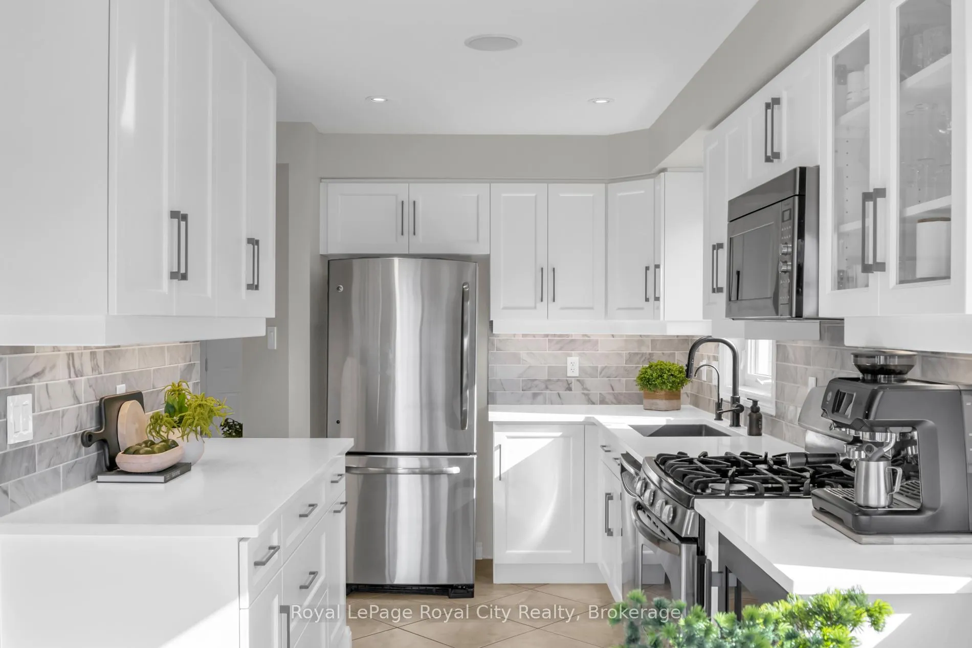 Photo 10 of 71 Vaughan Street, Guelph, Clairfields/Hanlon Business Park — HOMEH