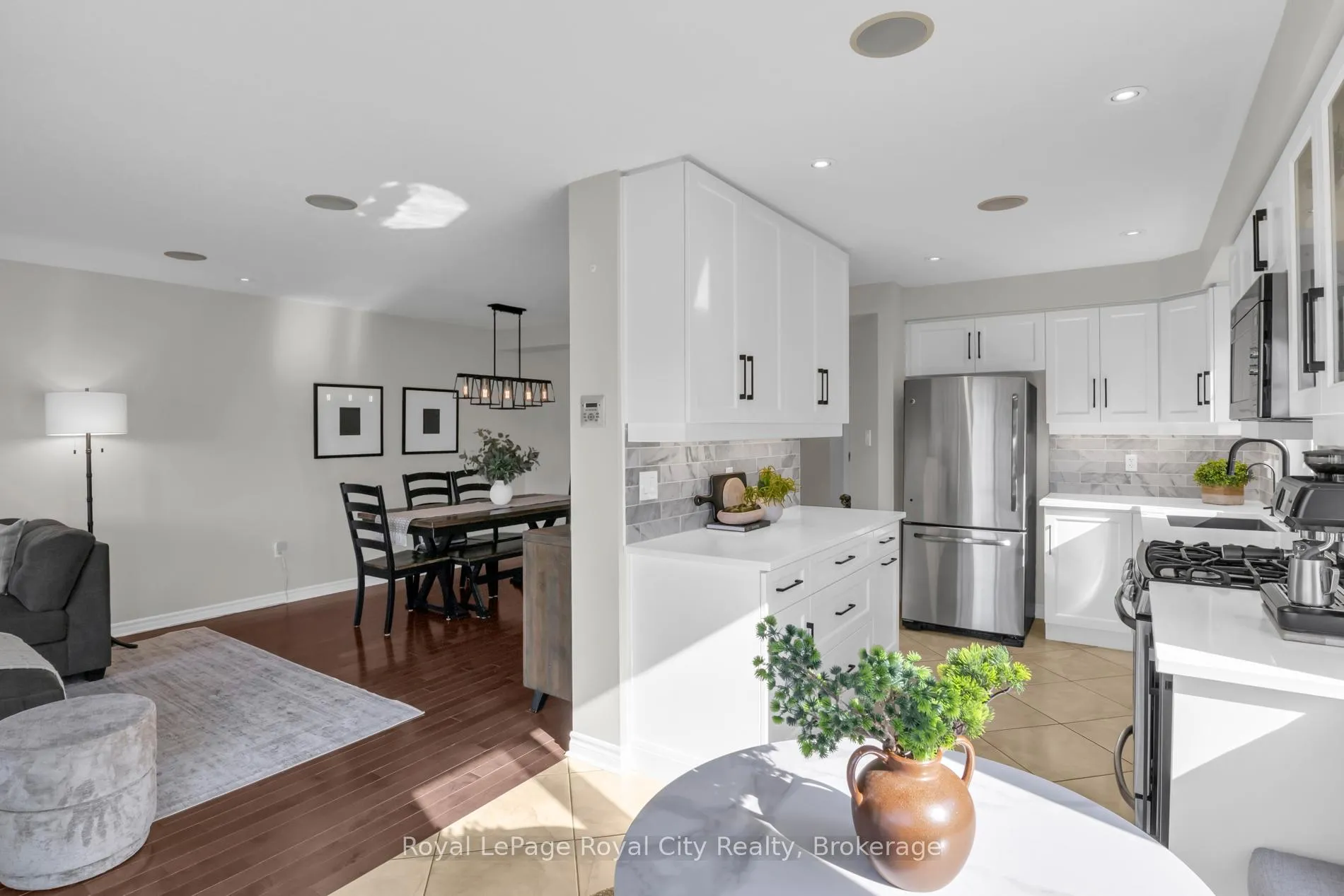 Photo 13 of 71 Vaughan Street, Guelph, Clairfields/Hanlon Business Park — HOMEH