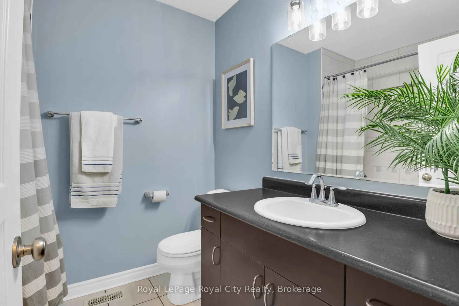 Photo 21 of 71 Vaughan Street, Guelph, Clairfields/Hanlon Business Park — HOMEH
