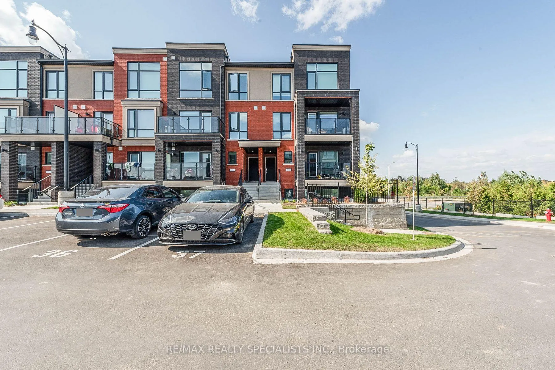 Front of Unit 15, 195 Veterans Drive