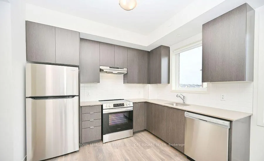 Photo 5 of Unit 305, 58 Sky Harbour Drive, Brampton, Bram West — HOMEH