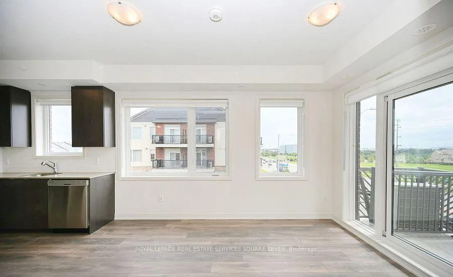 Photo 6 of Unit 305, 58 Sky Harbour Drive, Brampton, Bram West — HOMEH