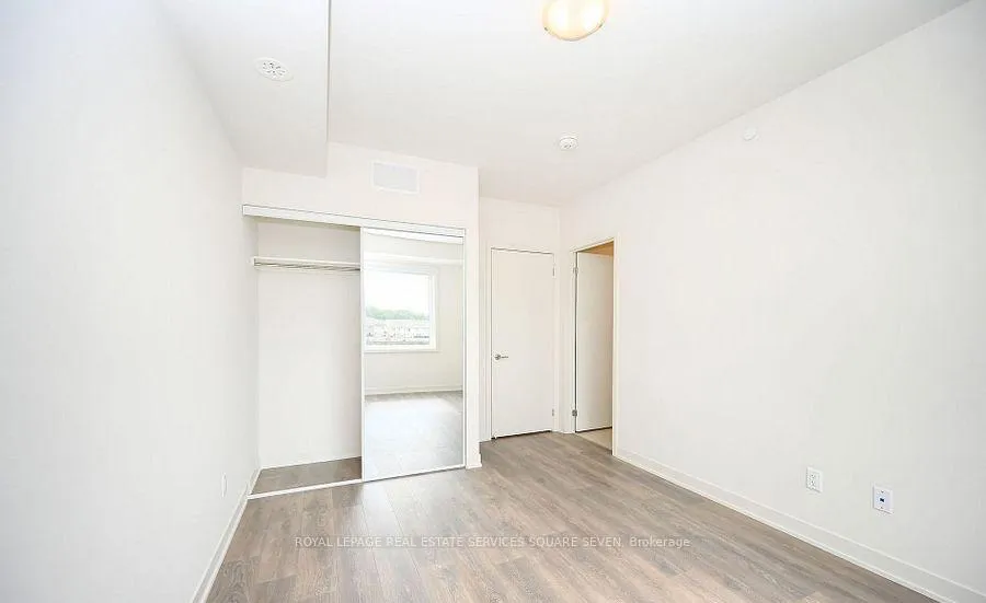 Photo 10 of Unit 305, 58 Sky Harbour Drive, Brampton, Bram West — HOMEH