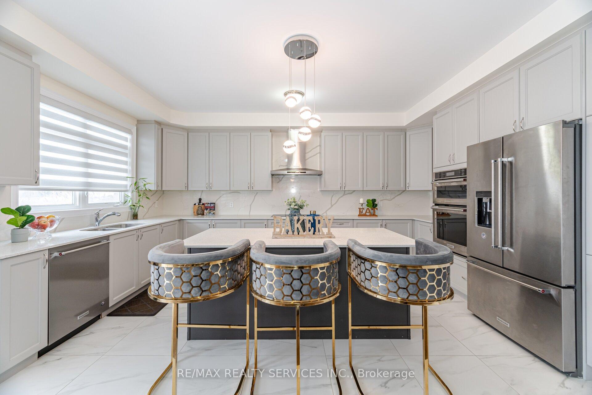 Photo 6 of 40 Portman Street, Caledon, Rural Caledon — HOMEH