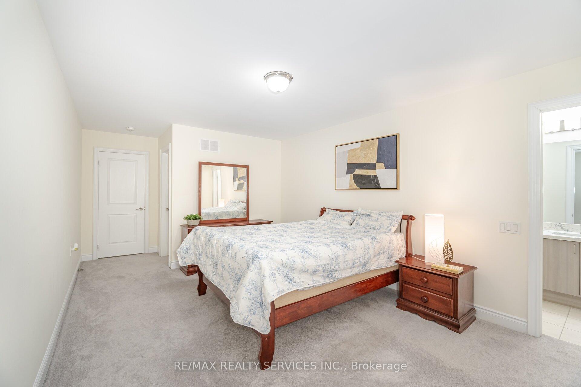 Photo 26 of 40 Portman Street, Caledon, Rural Caledon — HOMEH