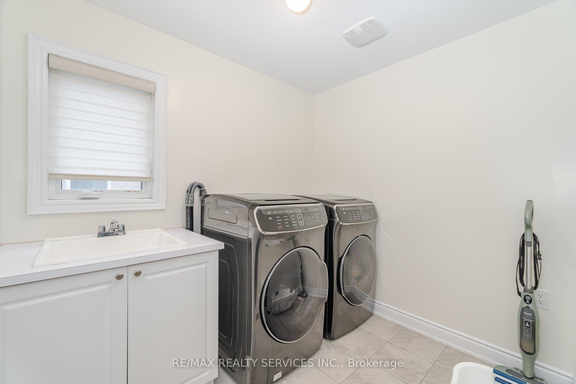 Photo 41 of 40 Portman Street, Caledon, Rural Caledon — HOMEH