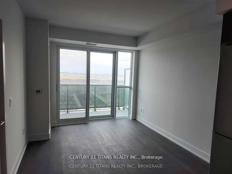 Front of Unit 2512, 2550 Simcoe Street N
