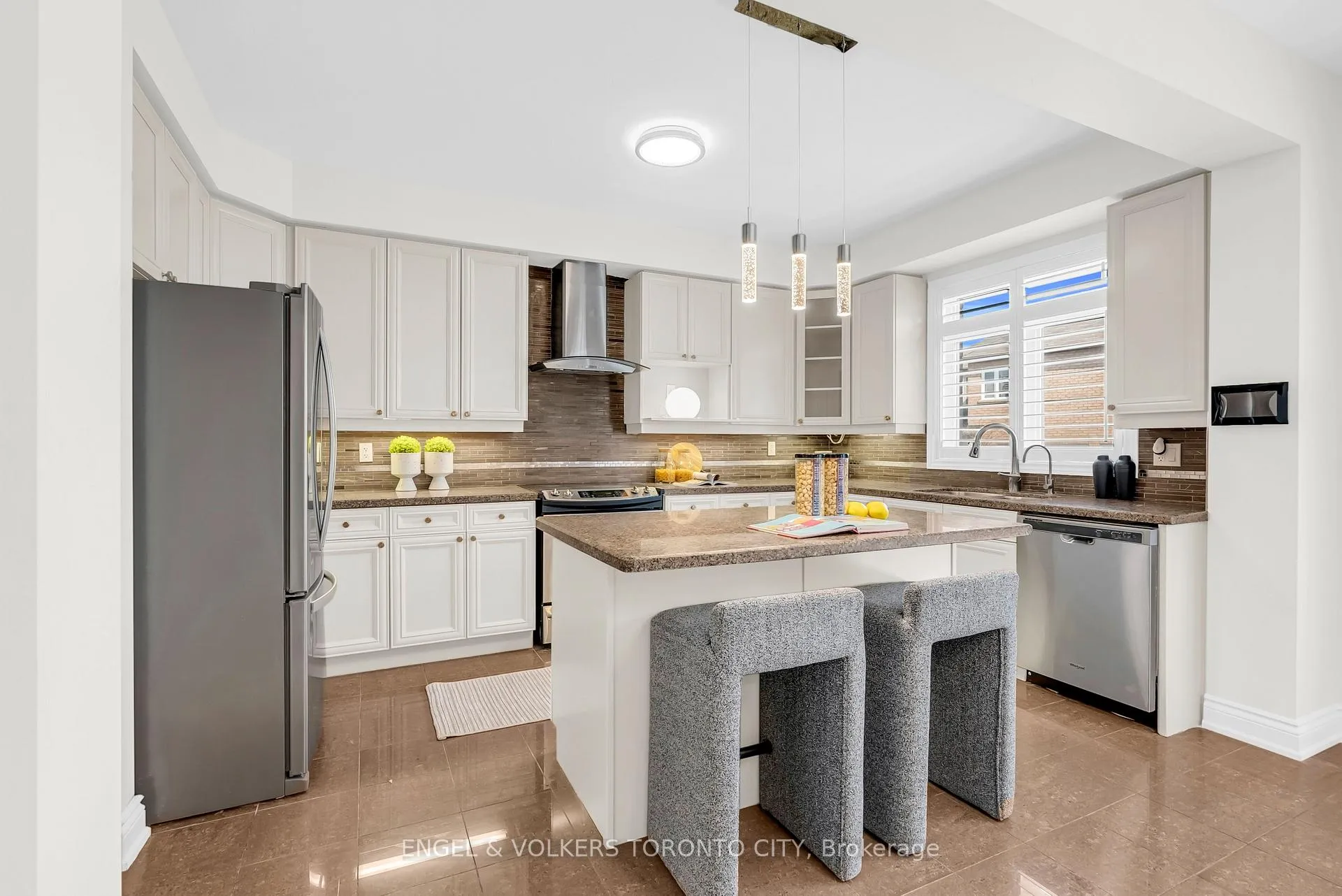 Photo 13 of Unit Main & Upper, 3236 Tacc Drive, Mississauga, Churchill Meadows — HOMEH