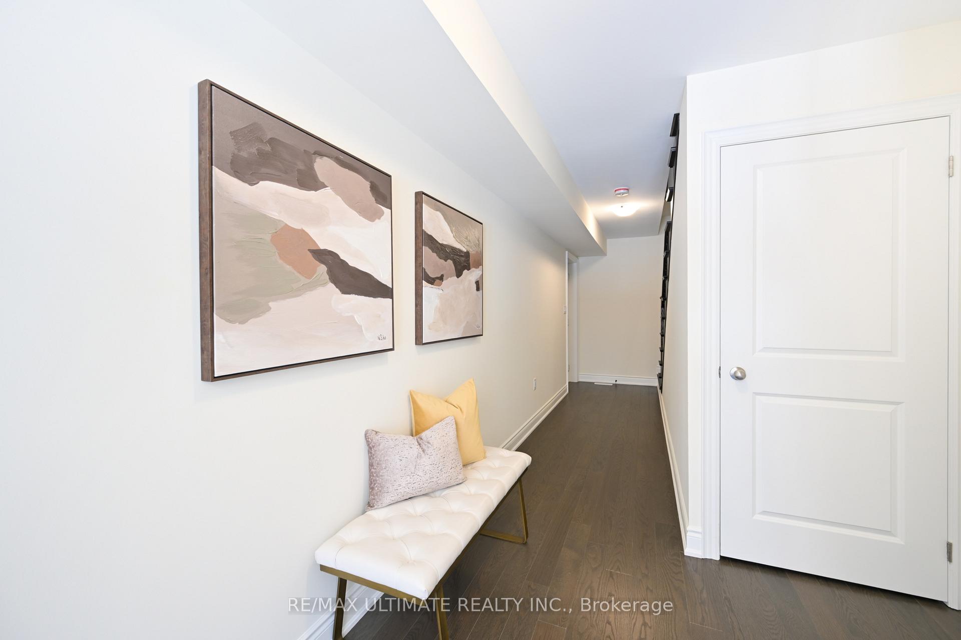 Photo 2 of 33 Bonnington Drive, Brampton, Northwest Brampton — HOMEH