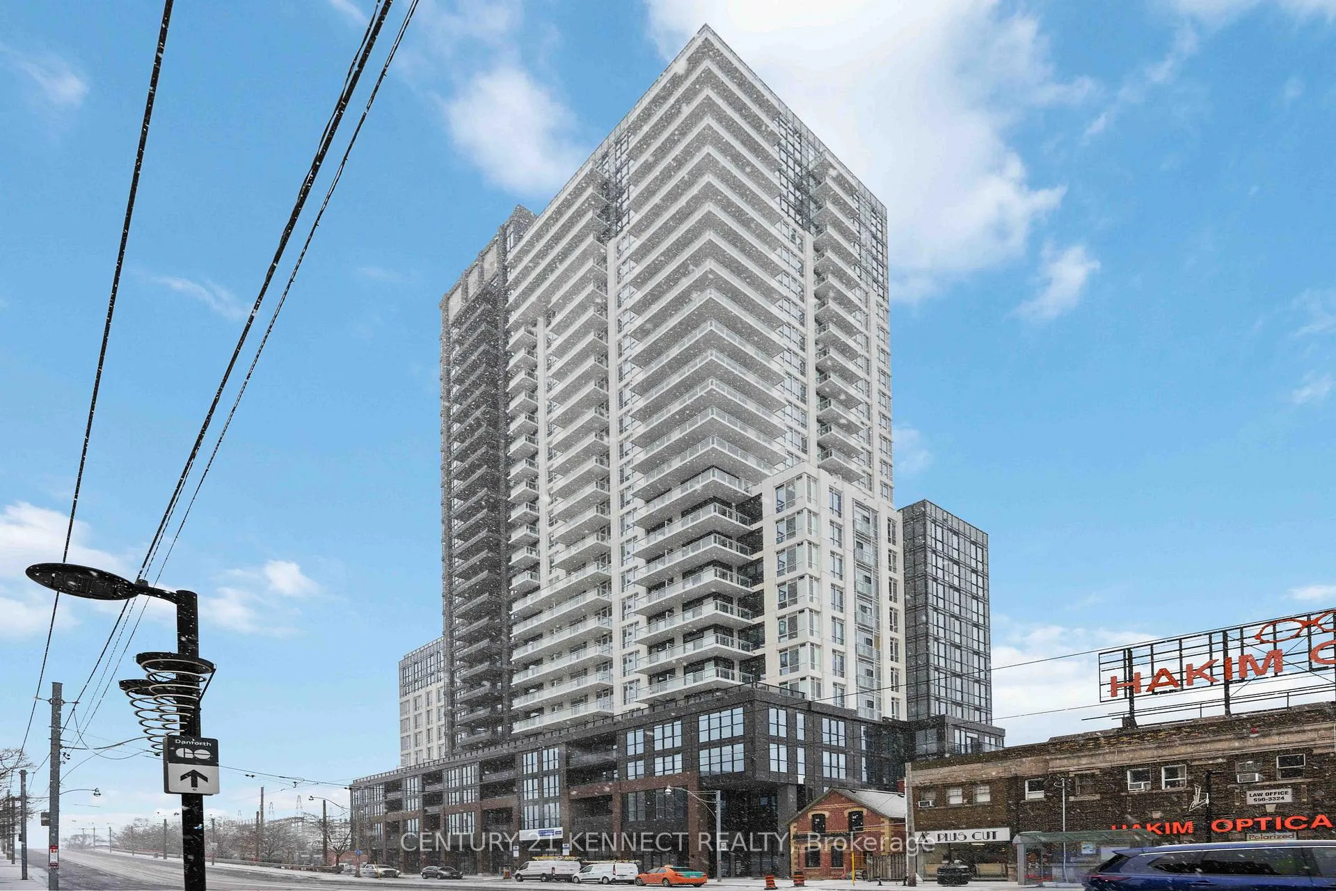 Front of Unit 1108, 286 Main Street