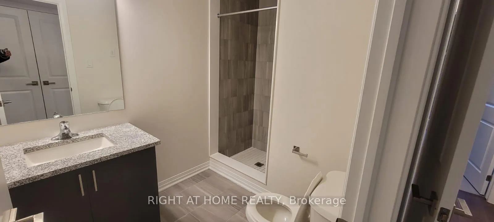 Photo 17 of Unit 39, 2 Willow Street, Brant, Paris — HOMEH