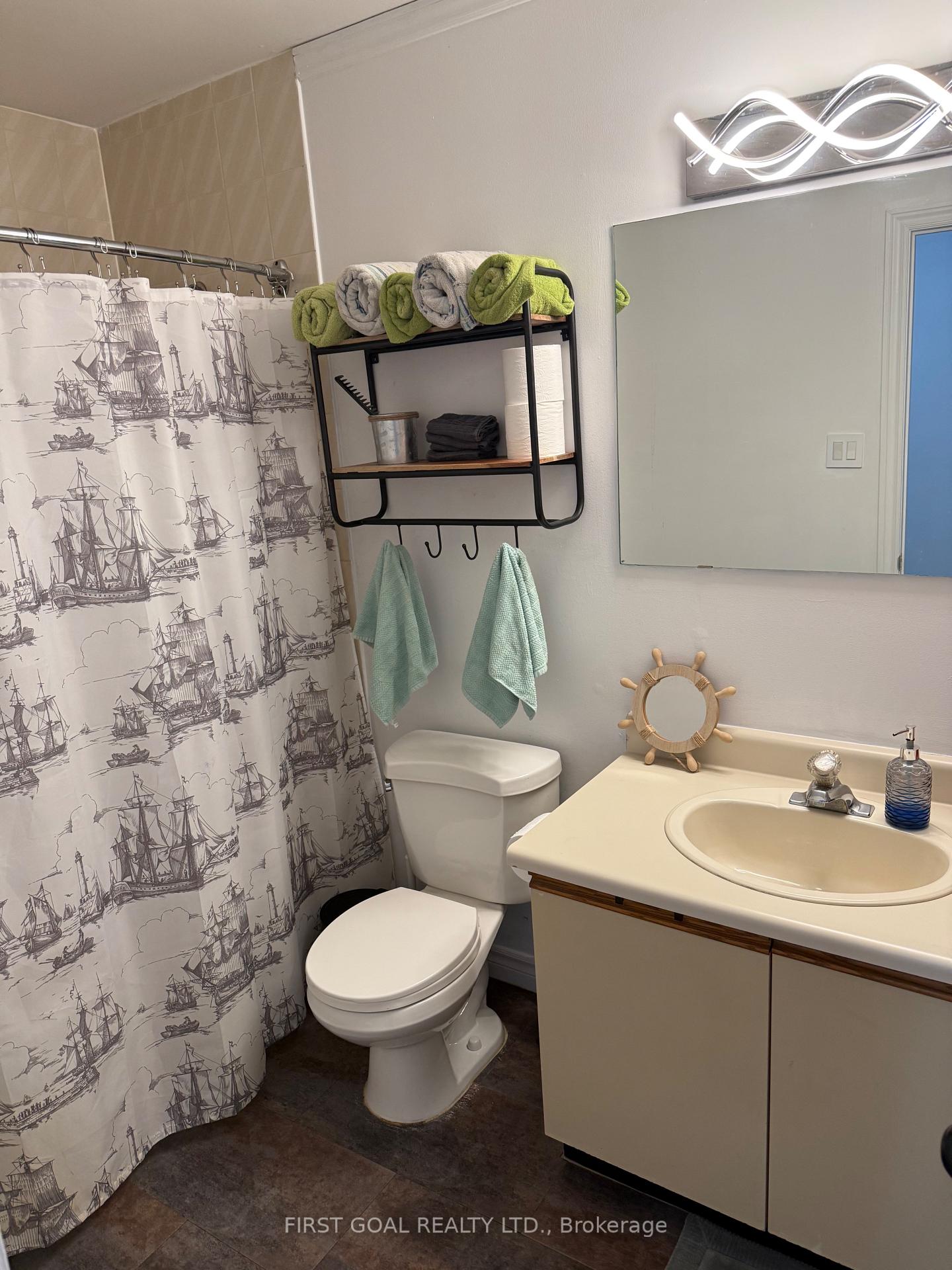 Photo 15 of 15 Little Avenue, Barrie, 400 East — HOMEH