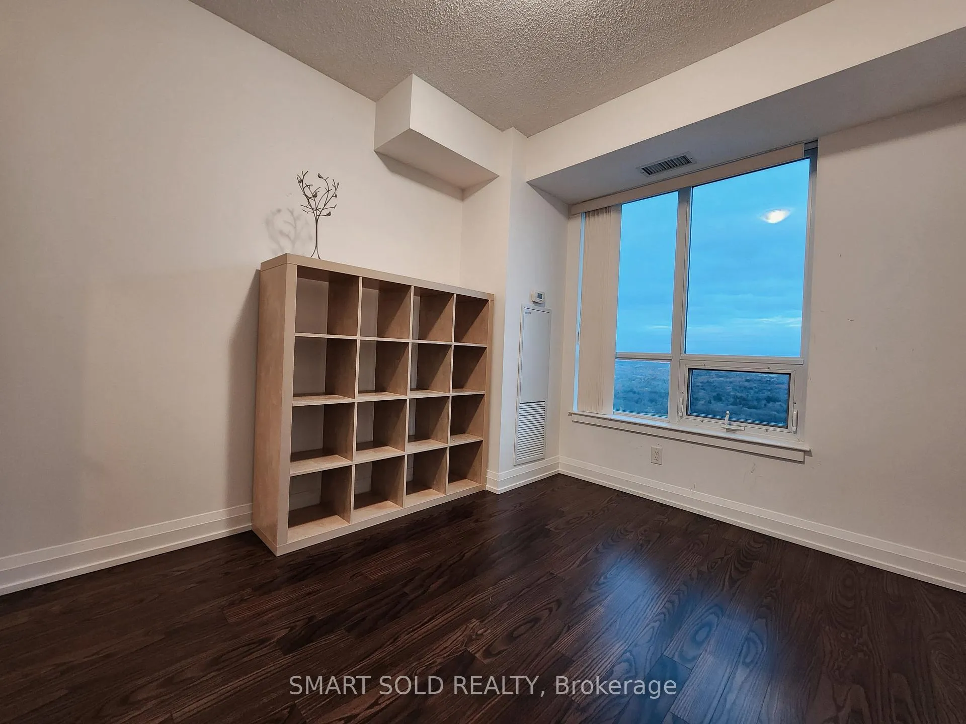 Photo 6 of Unit PH202, 7171 Yonge Street, Markham, Thornhill — HOMEH