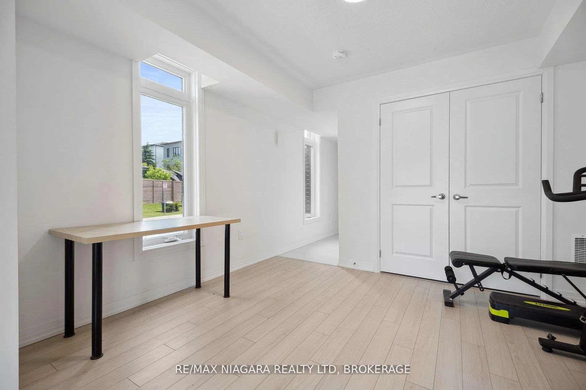 Photo 4 of 2 Sidney Rose Common N, St. Catharines, Glendale/Glenridge — HOMEH