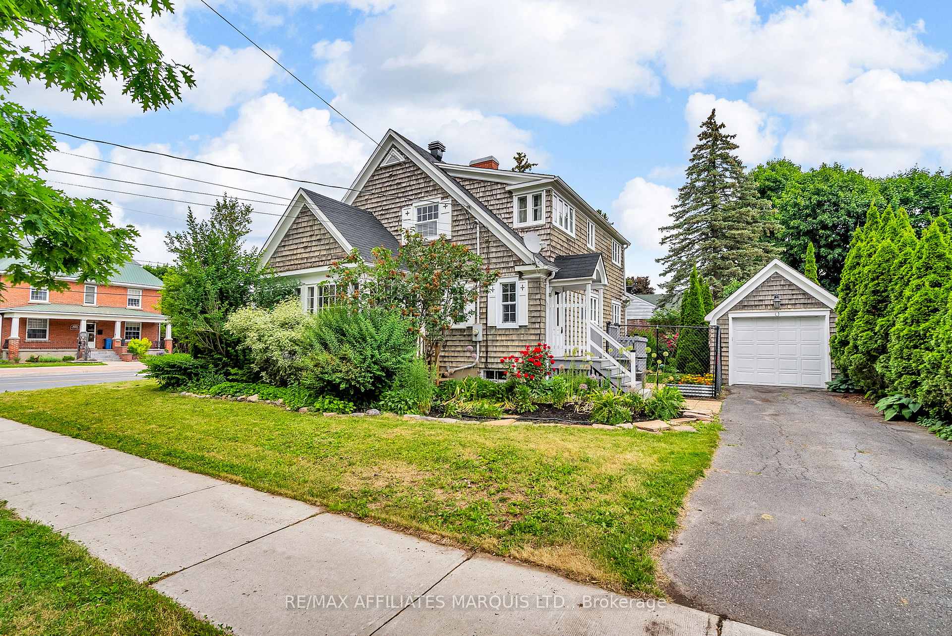 Photo 3 of 701 Second Street E, Cornwall — HOMEH