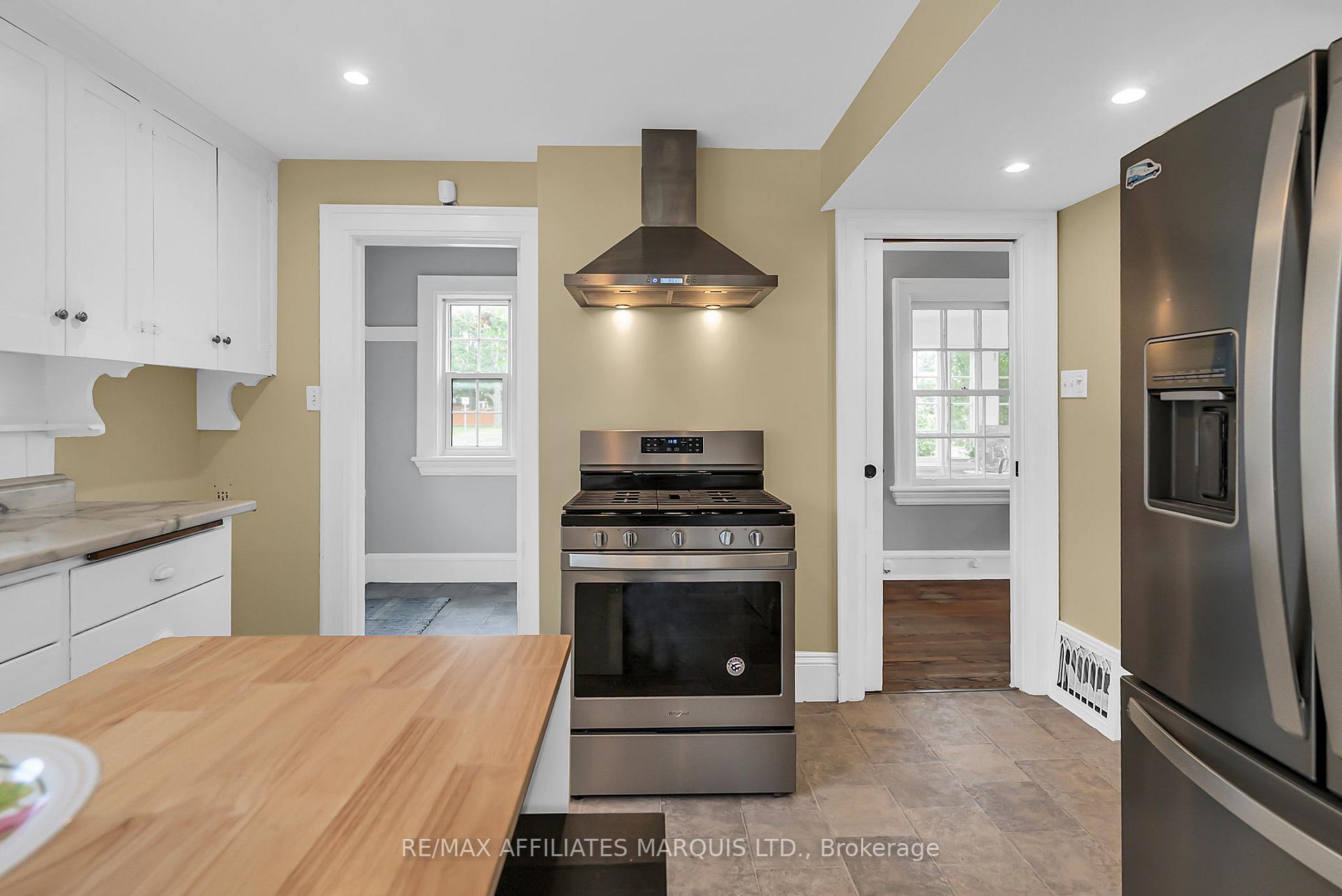 Photo 8 of 701 Second Street E, Cornwall — HOMEH