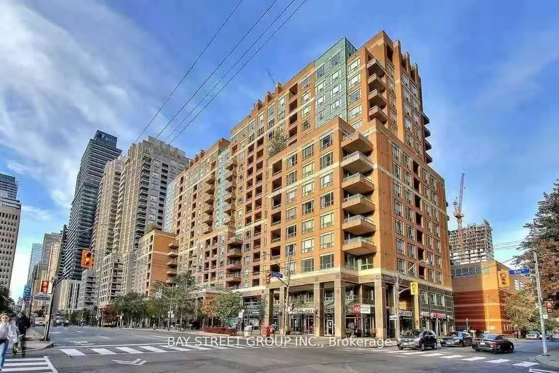 Front of Unit 603, 887 Bay Street