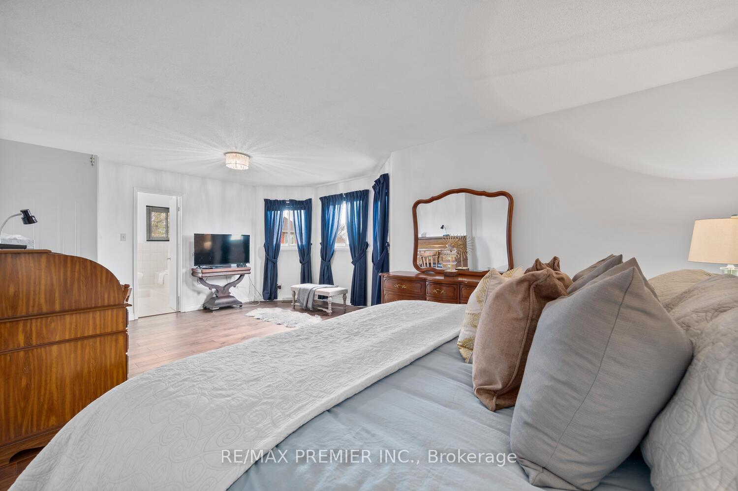 Photo 23 of 1086 Shoal Point Road S, Ajax, South East — HOMEH
