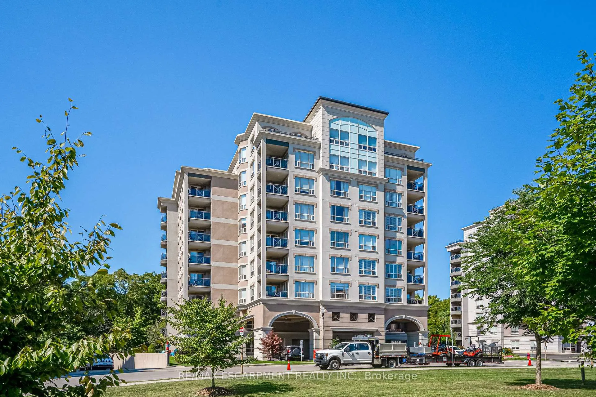 Photo 1 of Unit 801, 3000 Creekside Drive, Hamilton, Dundas — HOMEH