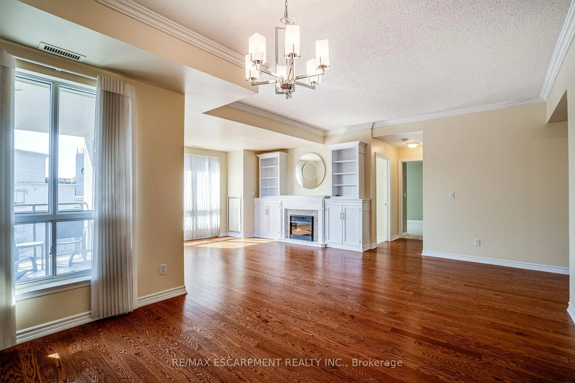 Photo 17 of Unit 801, 3000 Creekside Drive, Hamilton, Dundas — HOMEH