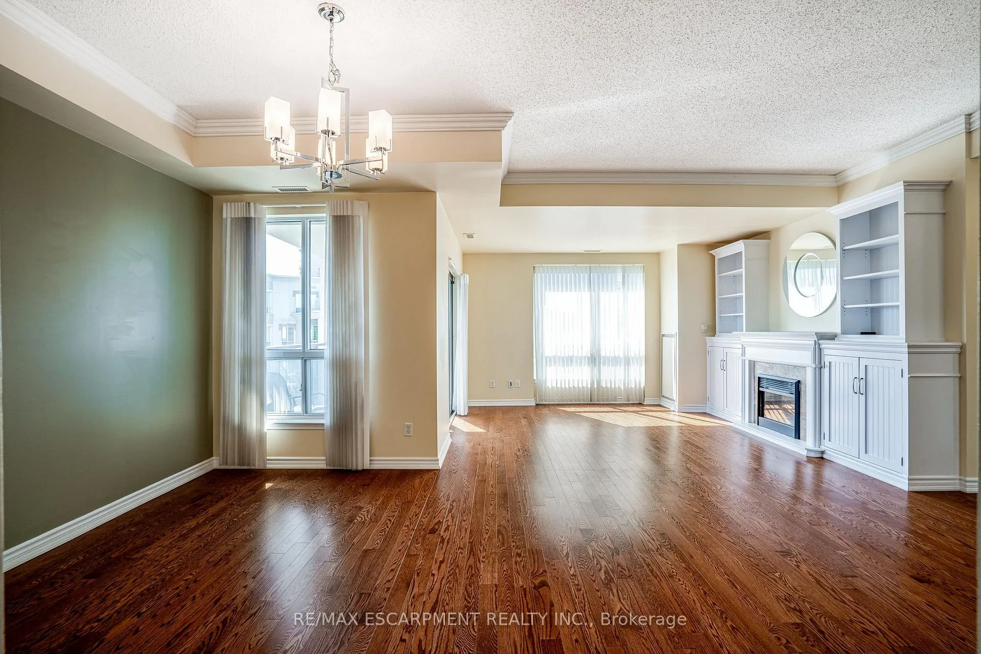 Photo 18 of Unit 801, 3000 Creekside Drive, Hamilton, Dundas — HOMEH