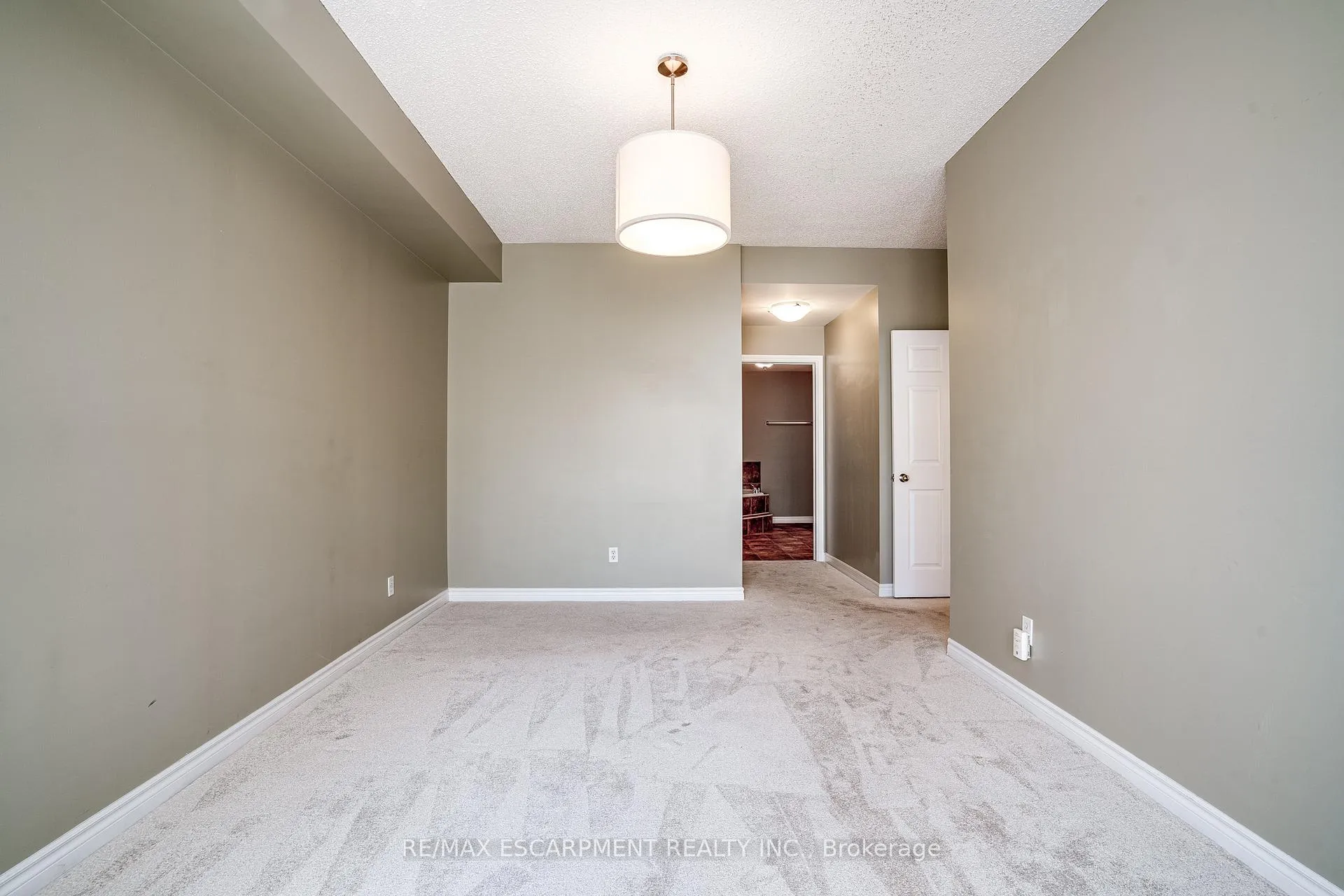Photo 22 of Unit 801, 3000 Creekside Drive, Hamilton, Dundas — HOMEH
