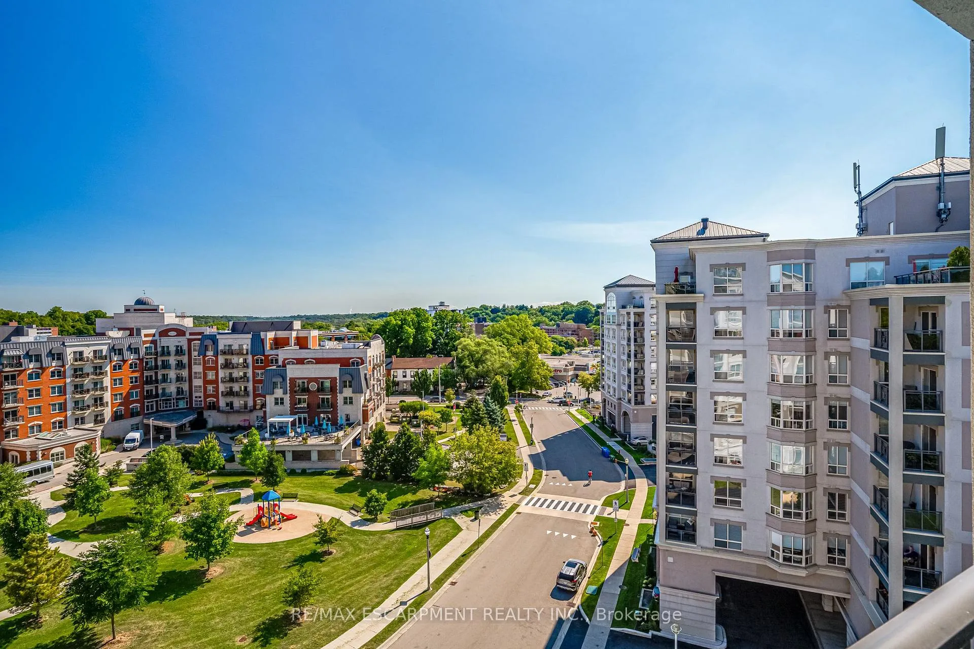Photo 27 of Unit 801, 3000 Creekside Drive, Hamilton, Dundas — HOMEH