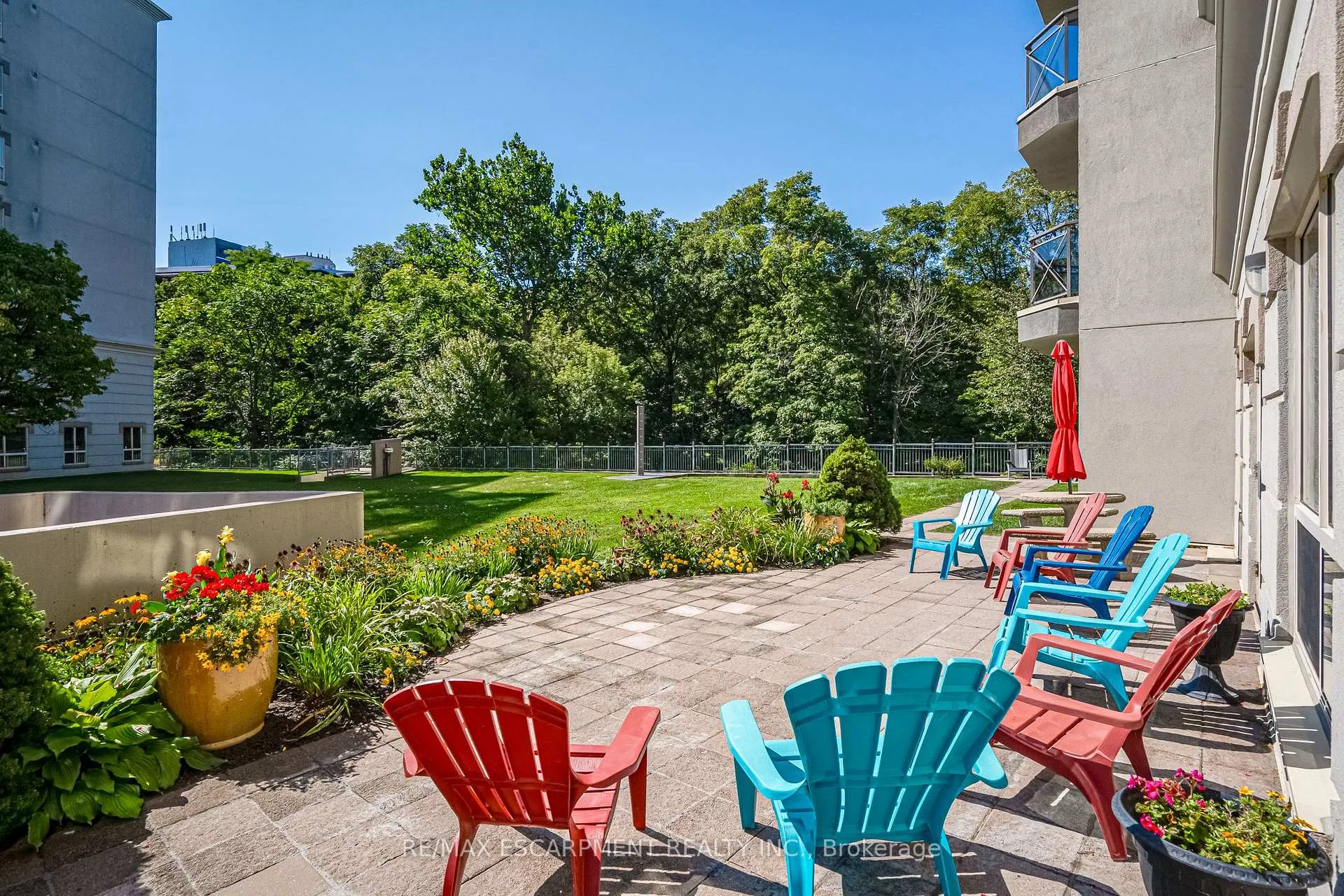 Photo 33 of Unit 801, 3000 Creekside Drive, Hamilton, Dundas — HOMEH