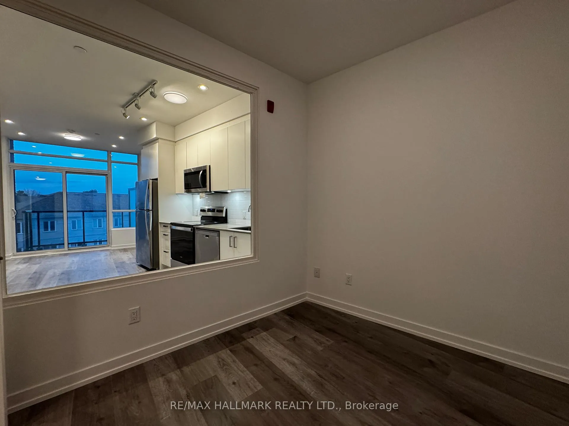 Photo 12 of Unit 323, 1010 Dundas Street E, Whitby, Blue Grass Meadows — HOMEH