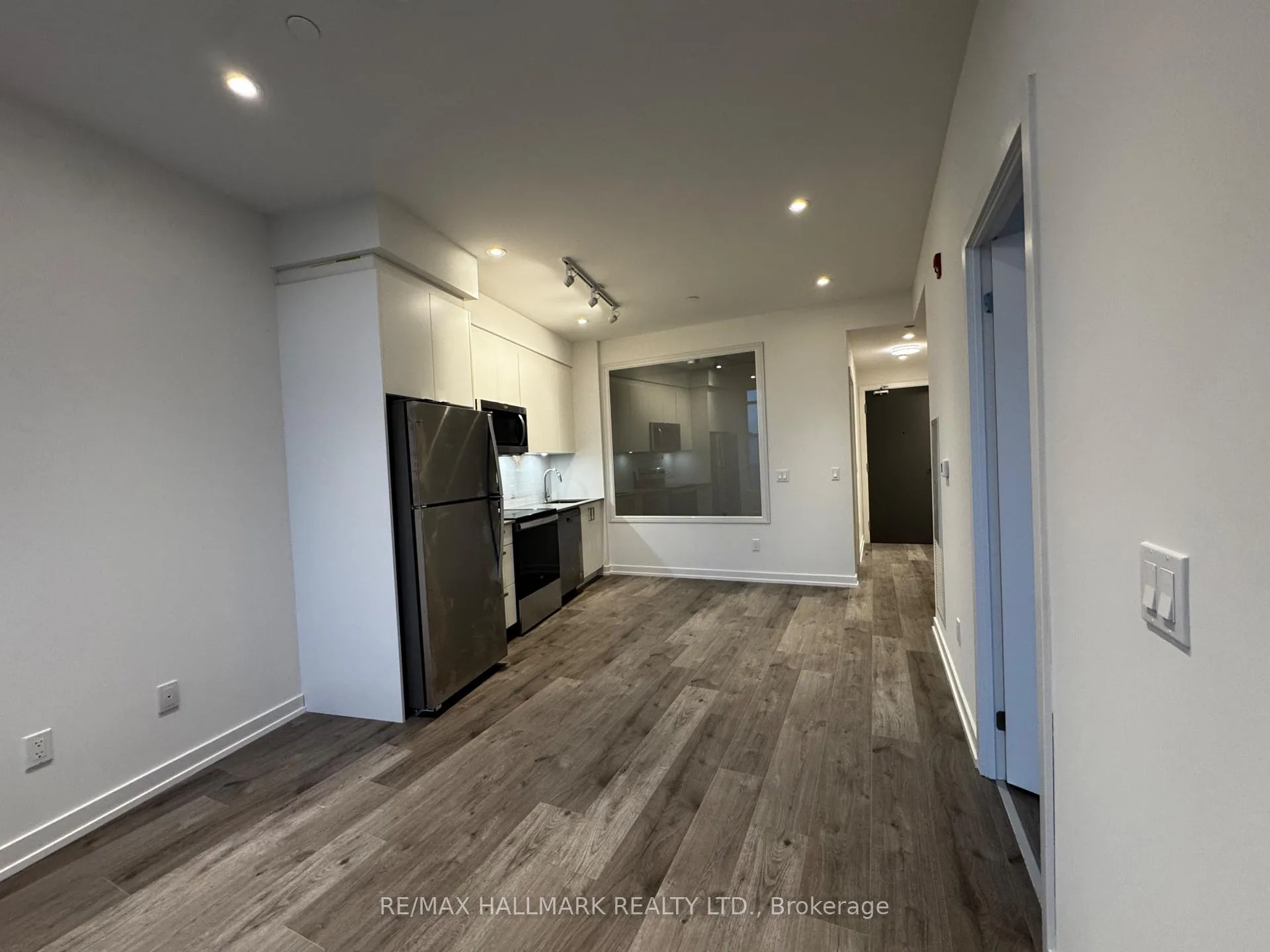 Photo 15 of Unit 323, 1010 Dundas Street E, Whitby, Blue Grass Meadows — HOMEH