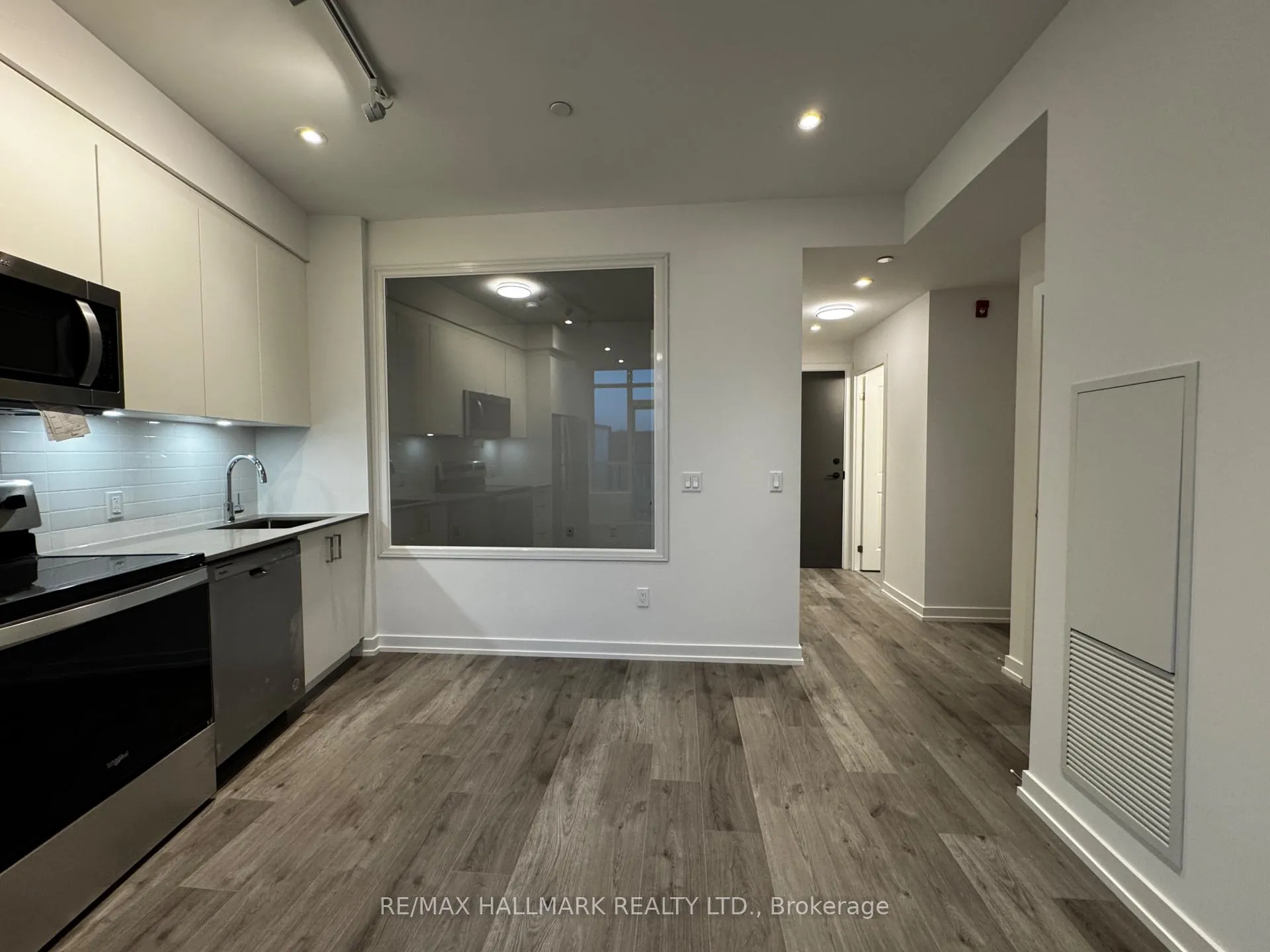 Photo 18 of Unit 323, 1010 Dundas Street E, Whitby, Blue Grass Meadows — HOMEH