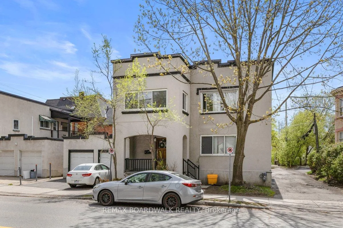 Photo 3 of 320 Laurier Avenue E, Ottawa, Sandy Hill — HOMEH