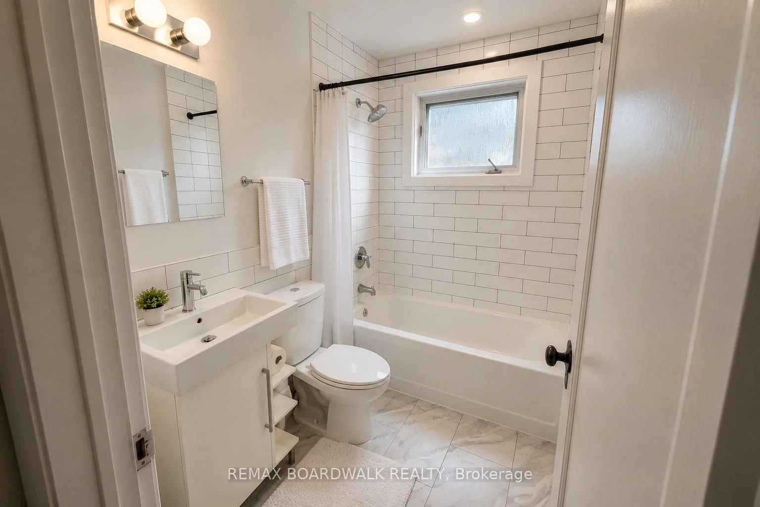Photo 21 of 320 Laurier Avenue E, Ottawa, Sandy Hill — HOMEH