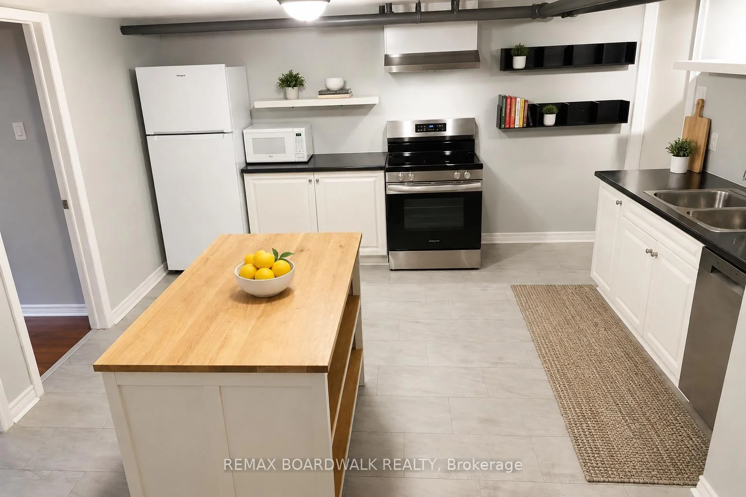 Photo 23 of 320 Laurier Avenue E, Ottawa, Sandy Hill — HOMEH