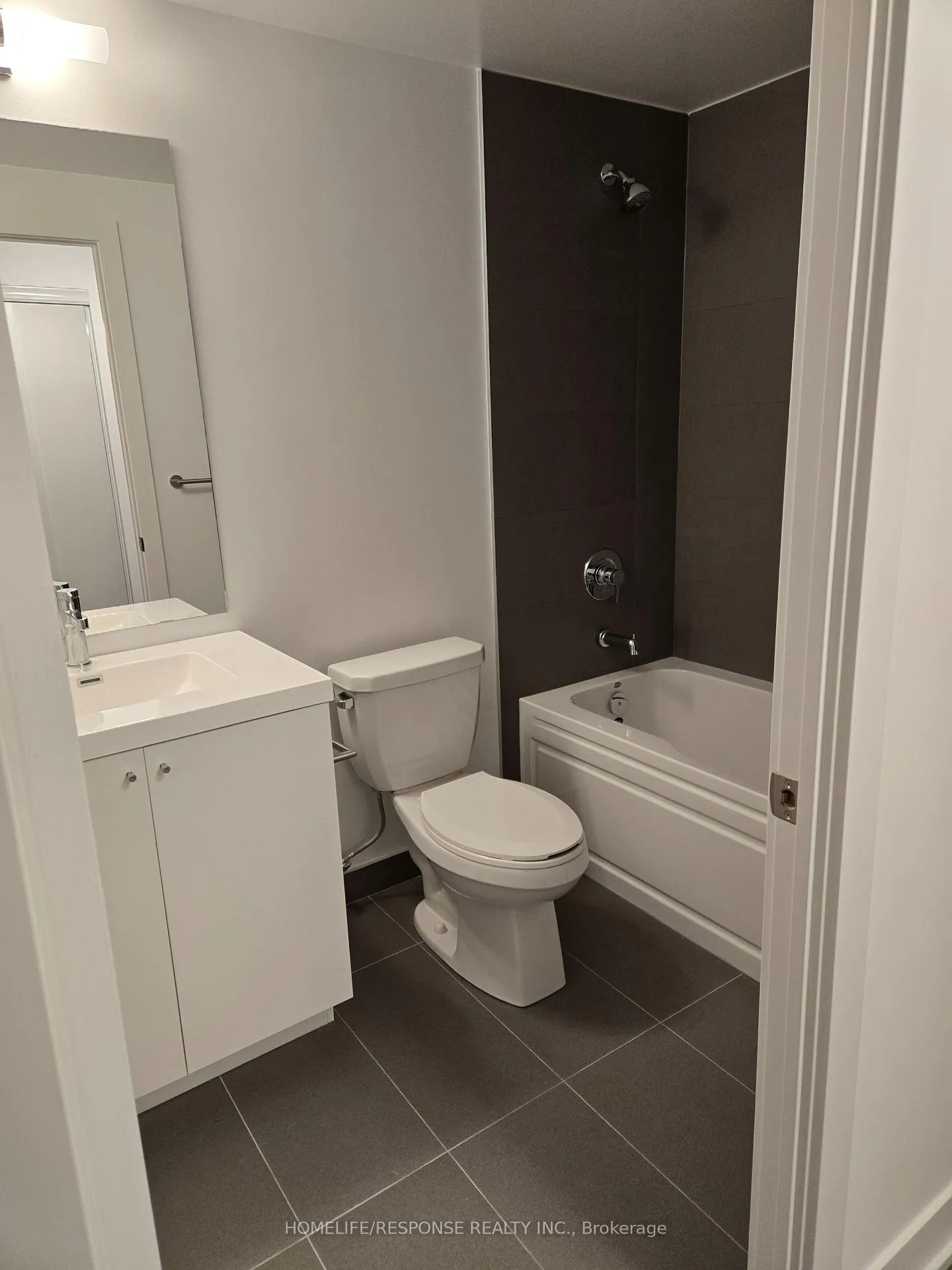 Photo 4 of Unit 604, 2545 Simcoe Street N, Oshawa, Windfields — HOMEH
