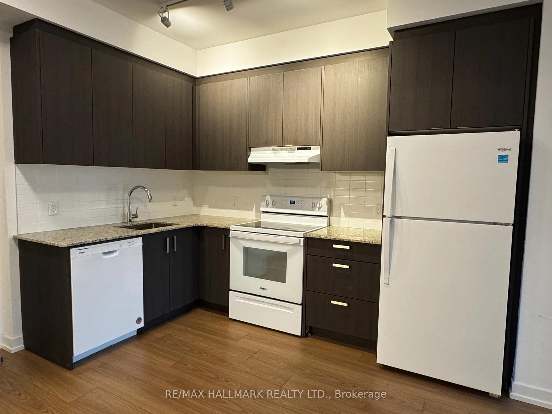 Photo 5 of Unit 214, 1010 Dundas Street E, Whitby, Pringle Creek — HOMEH