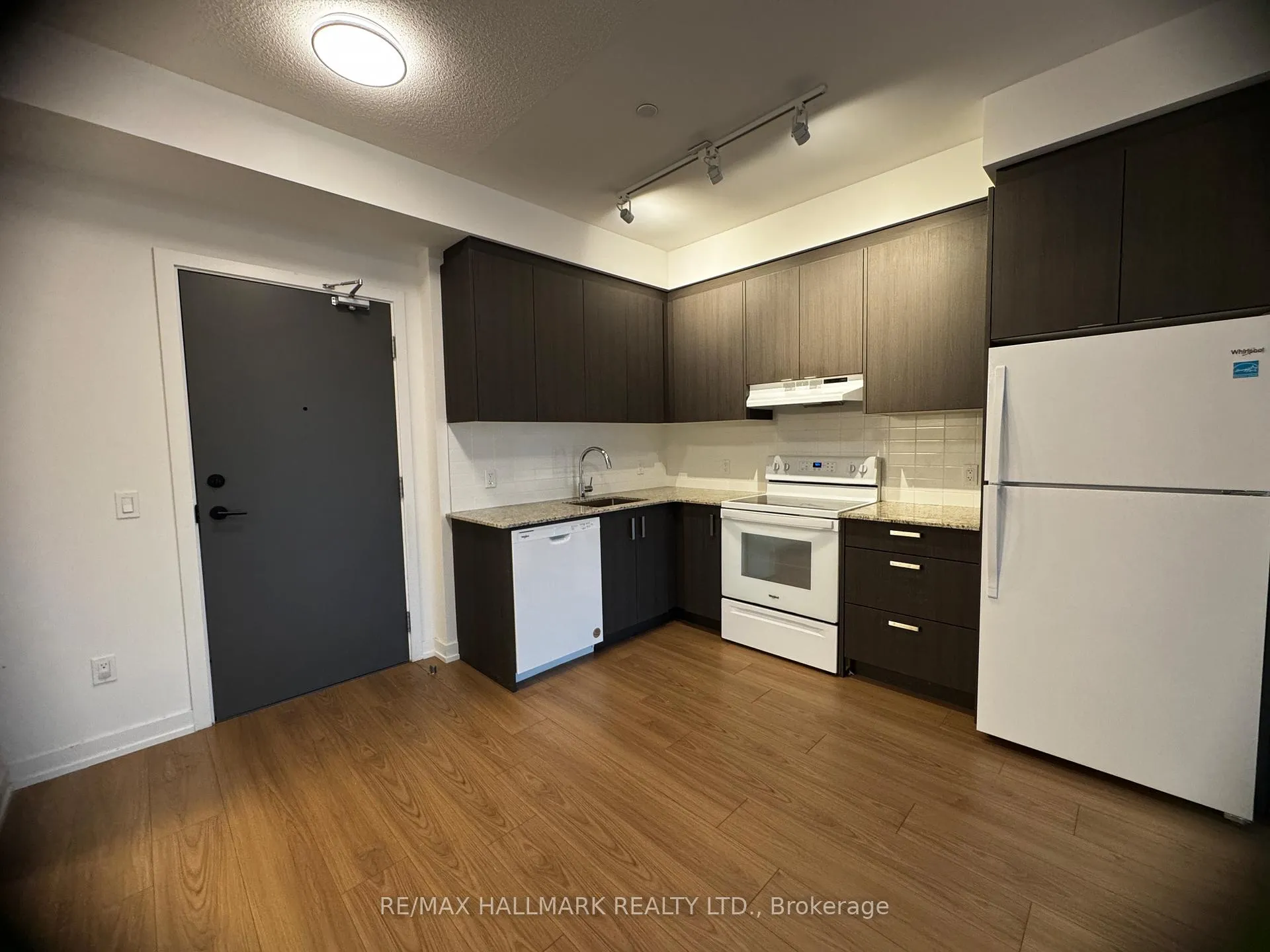 Photo 6 of Unit 214, 1010 Dundas Street E, Whitby, Pringle Creek — HOMEH