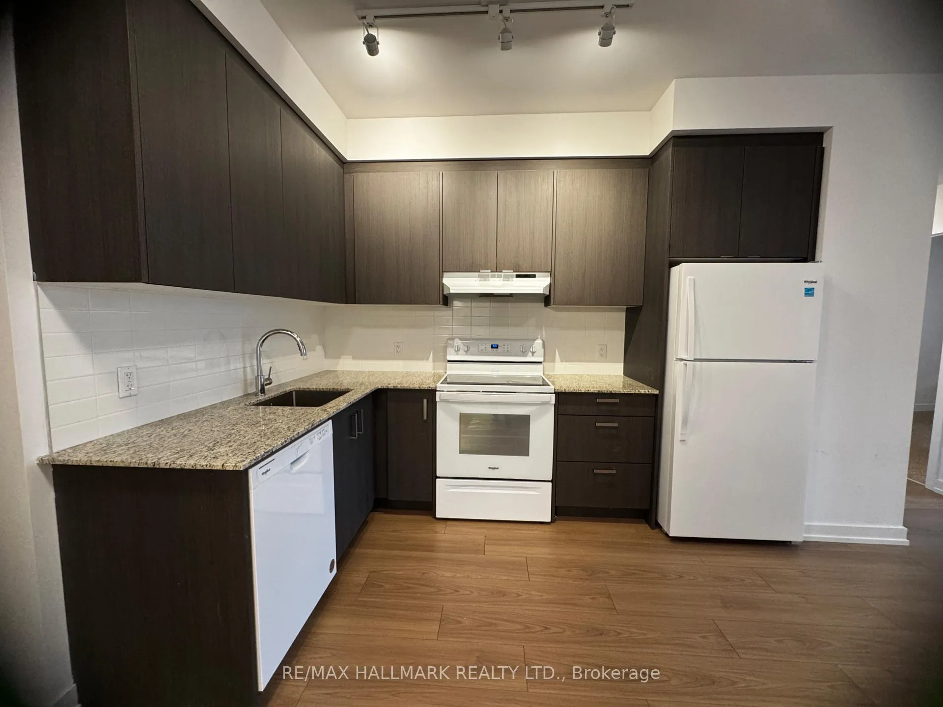 Photo 7 of Unit 214, 1010 Dundas Street E, Whitby, Pringle Creek — HOMEH