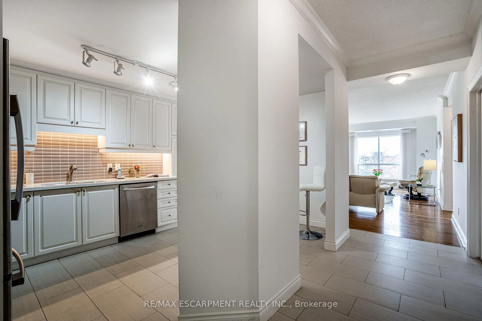 Photo 5 of Unit 501, 1000 Creekside Drive, Hamilton, Dundas — HOMEH