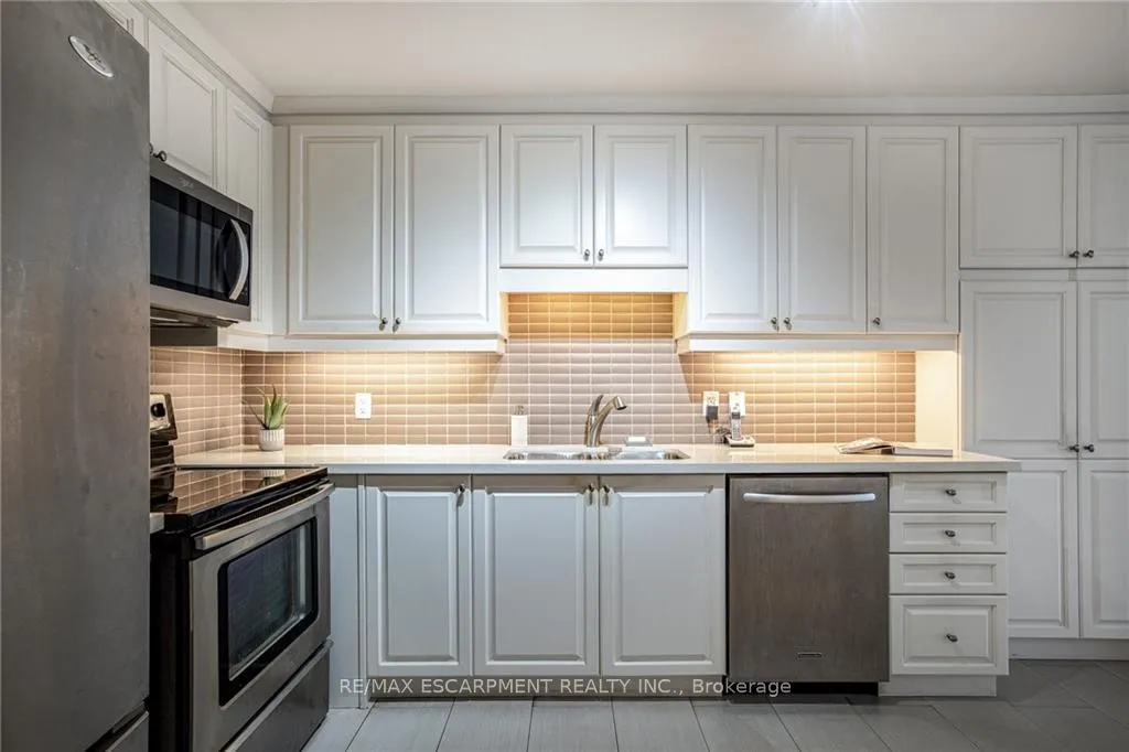 Photo 6 of Unit 501, 1000 Creekside Drive, Hamilton, Dundas — HOMEH