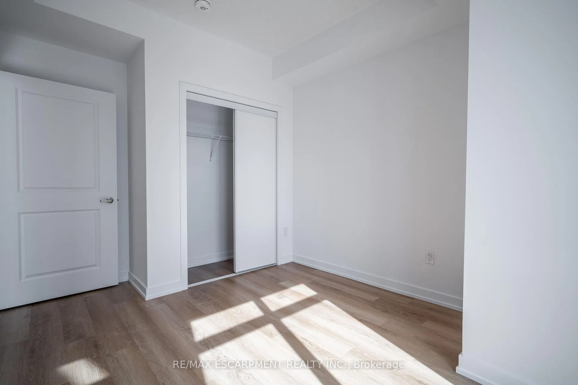 Photo 12 of Unit 228, 10 Mallard Trail, Hamilton, Waterdown — HOMEH